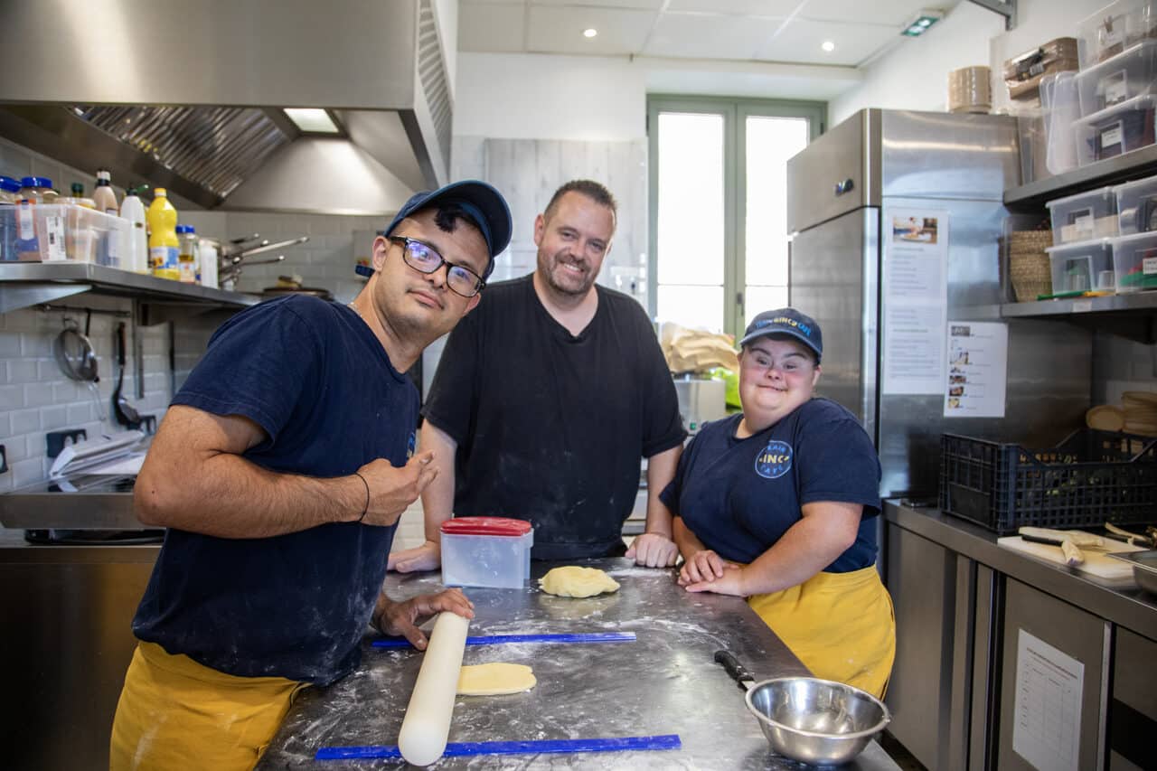 café joyeux, De Marseille à la Côte Bleue, ces restos qui cultivent un p&rsquo;tit truc en plus, Made in Marseille