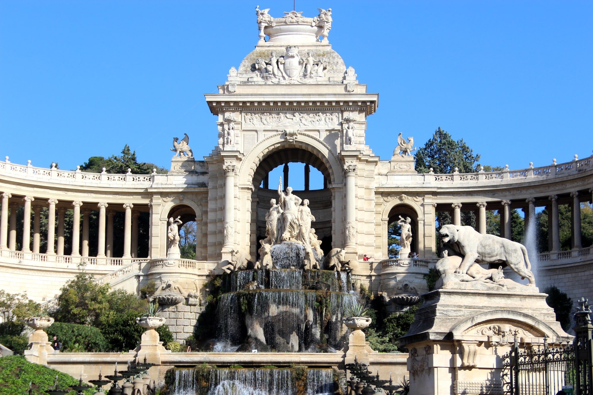 renaturation, En images | La végétalisation se poursuit dans le parc du palais Longchamp, Made in Marseille