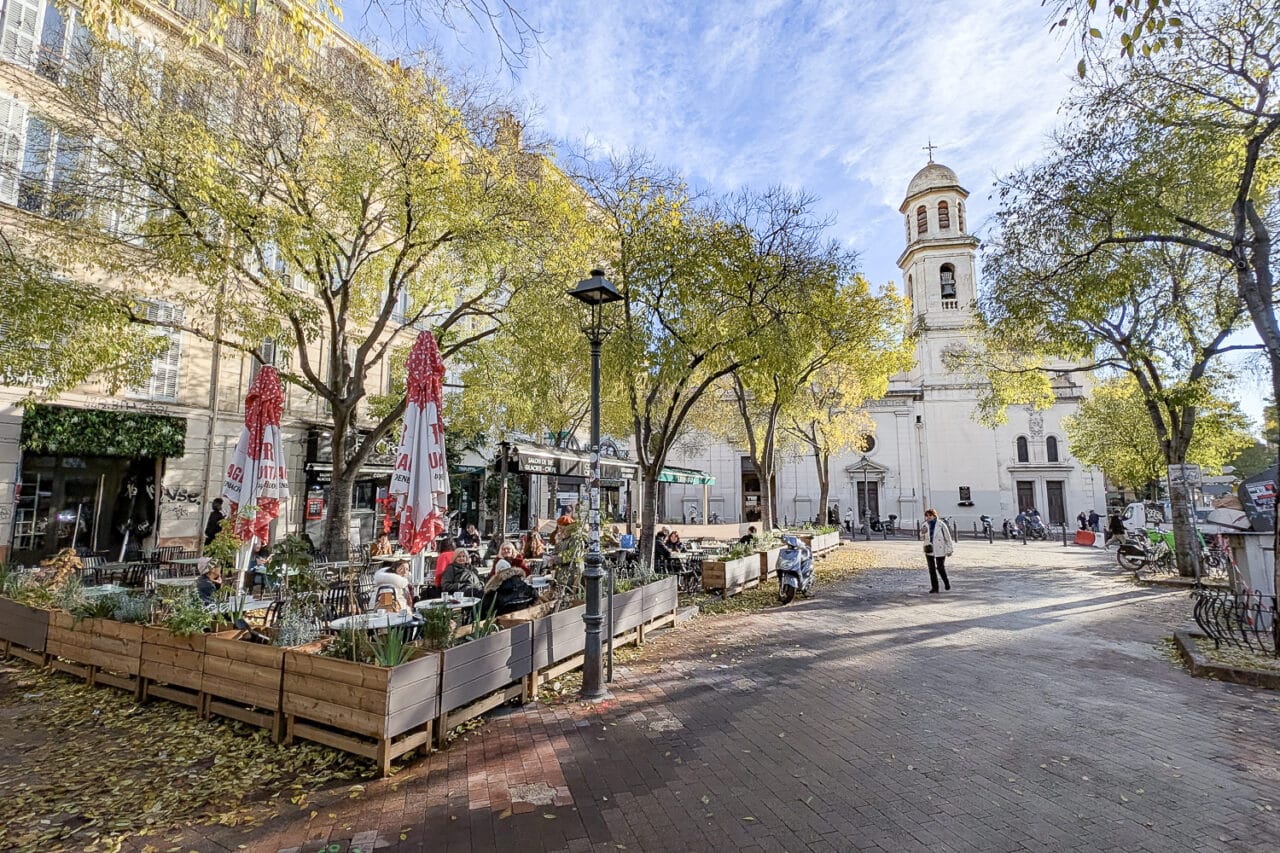place notre-dame-du-mont, La place Notre-Dame du Mont termine sa piétonnisation totale jusqu&rsquo;à l&rsquo;église, Made in Marseille