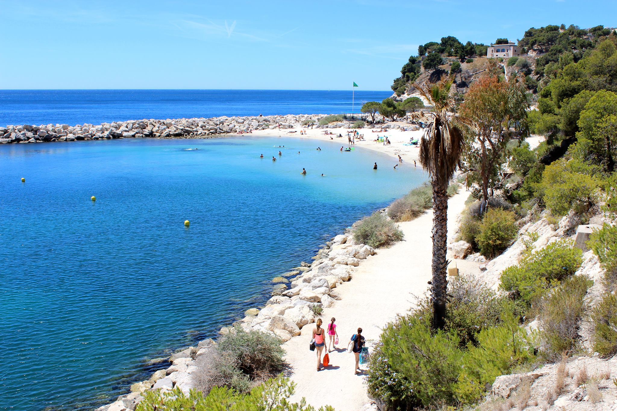 Corbières, Au nord de Marseille, une première étape du réaménagement des plages de Corbières, Made in Marseille