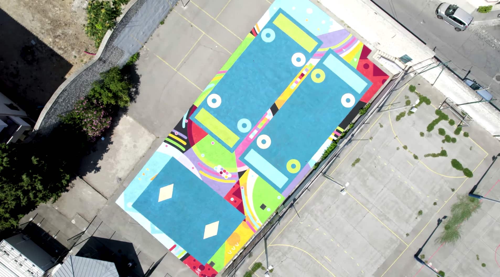 playground, Vidéo | Un terrain de sport haut en couleurs inauguré dans les quartiers Nord, Made in Marseille