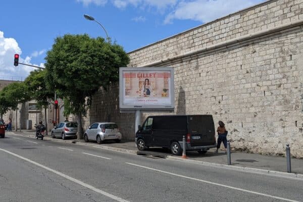 publicité, À Marseille, la pub va se faire plus discrète, Made in Marseille