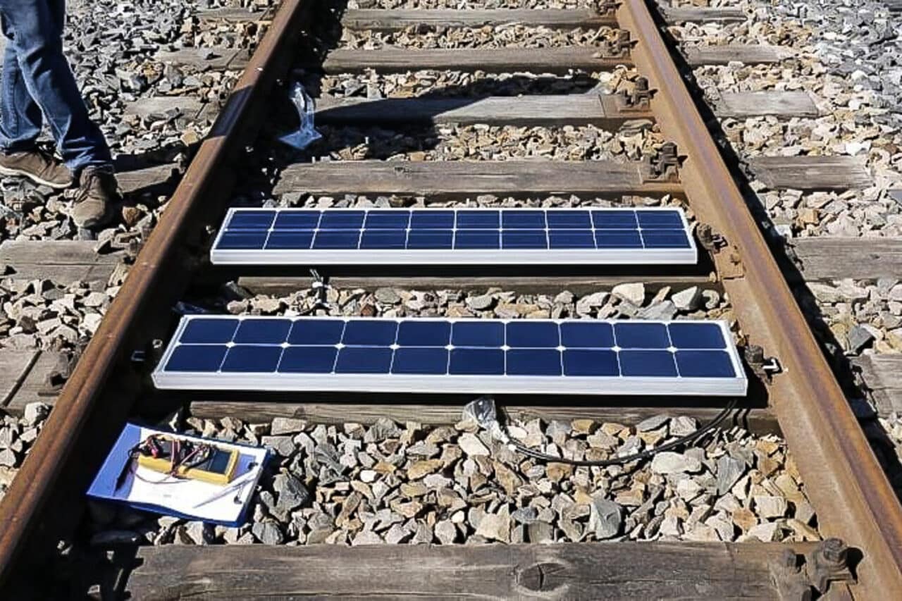 photovoltaïques, La RTM teste des rails photovoltaïques sur les tronçons aériens du métro, Made in Marseille