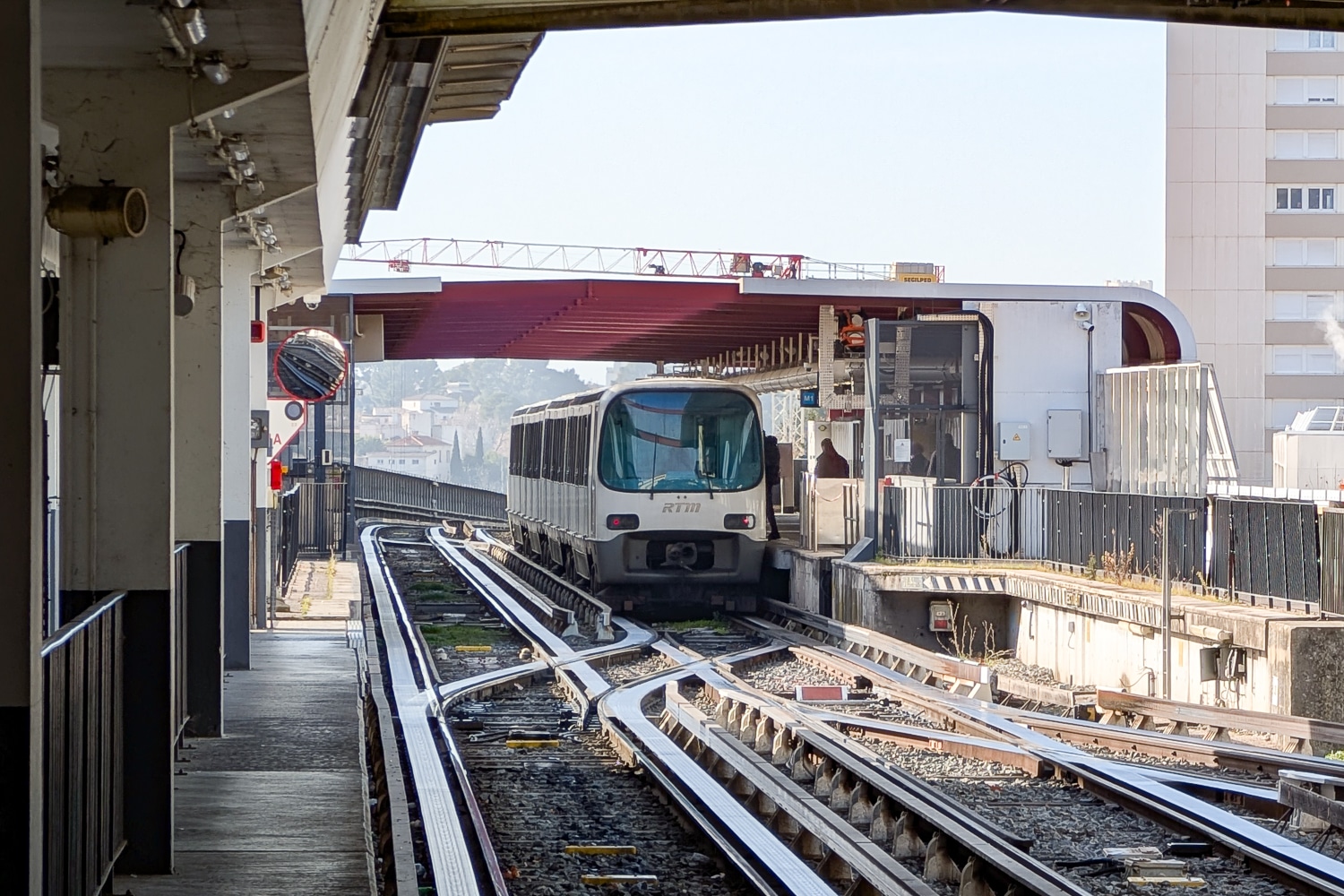 rails, La RTM teste l’installation de panneaux solaires sur les rails du métro, Made in Marseille