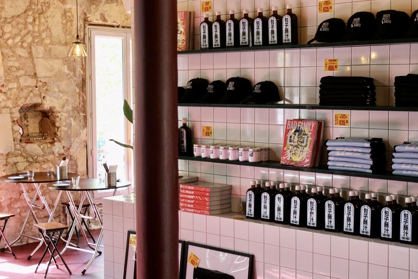 Gros Bao, En images | Le restaurant Gros Bao ouvre dans les anciens locaux de Toinou Coquillages, Made in Marseille