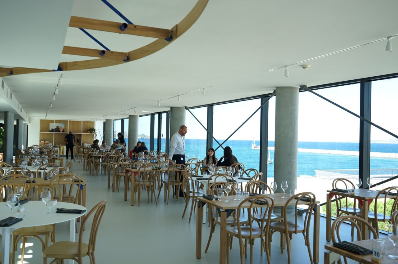bouillant, En images | Le restaurant « Bouillant » d&rsquo;Alexandre Mazzia ouvre au Mucem, Made in Marseille