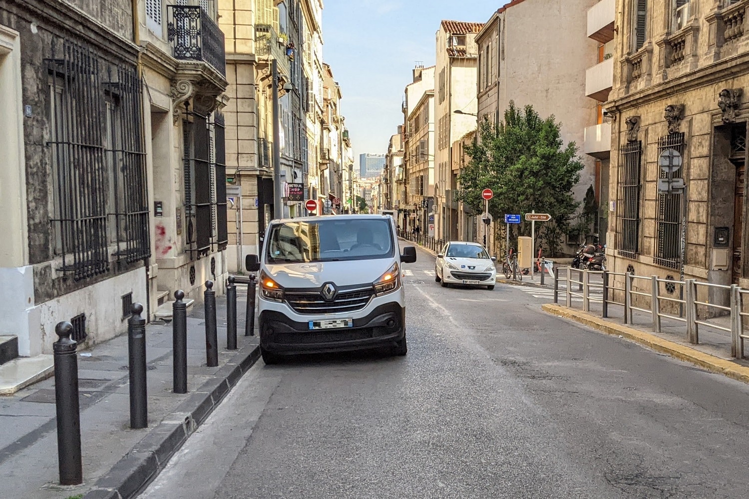 rue breteuil, Piste cyclable et parvis de l&#8217;école : les travaux sont lancés rue Breteuil, Made in Marseille