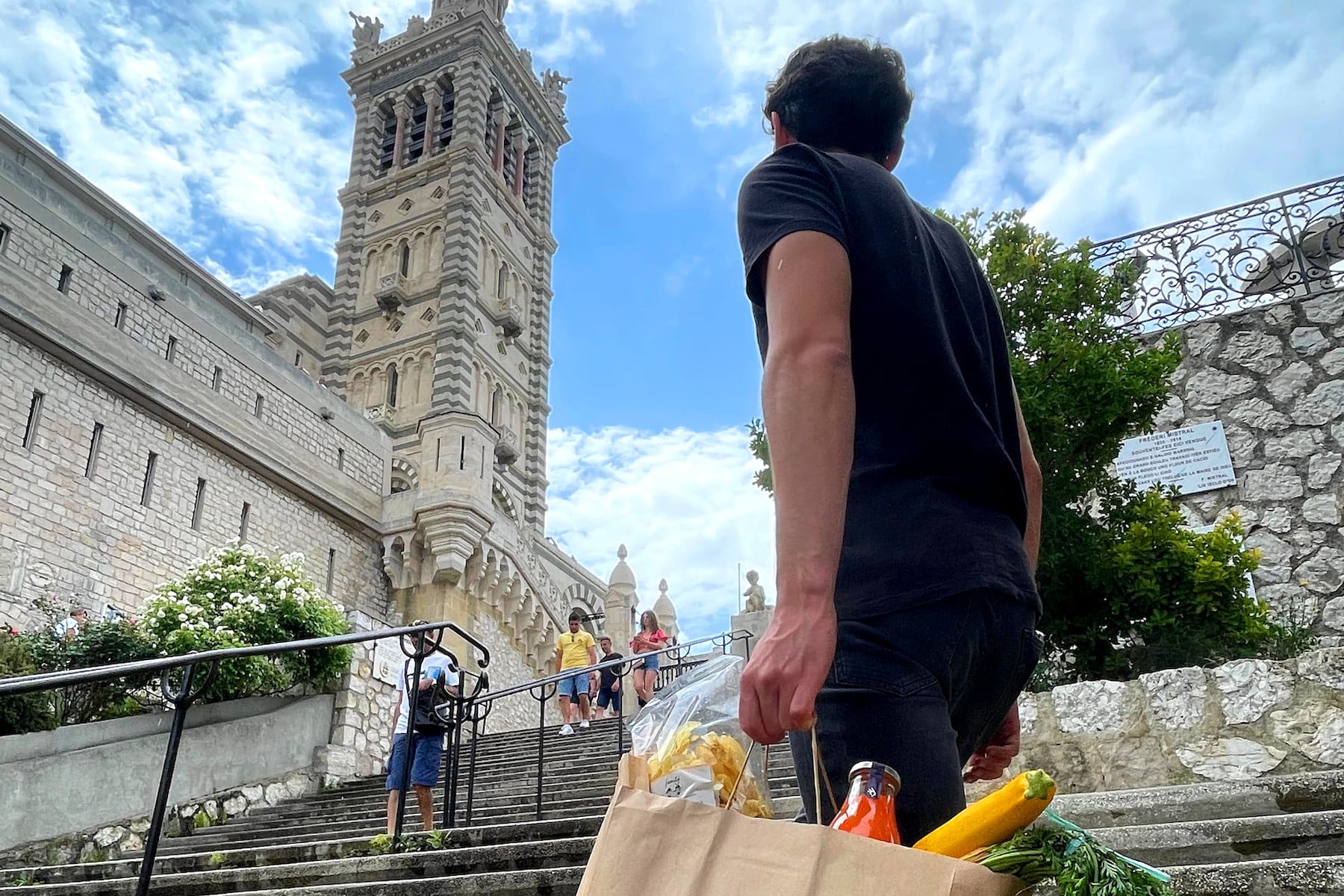 santafoo, Santafoo débarque dans tout Marseille : les courses locales disponibles enfin partout !, Made in Marseille