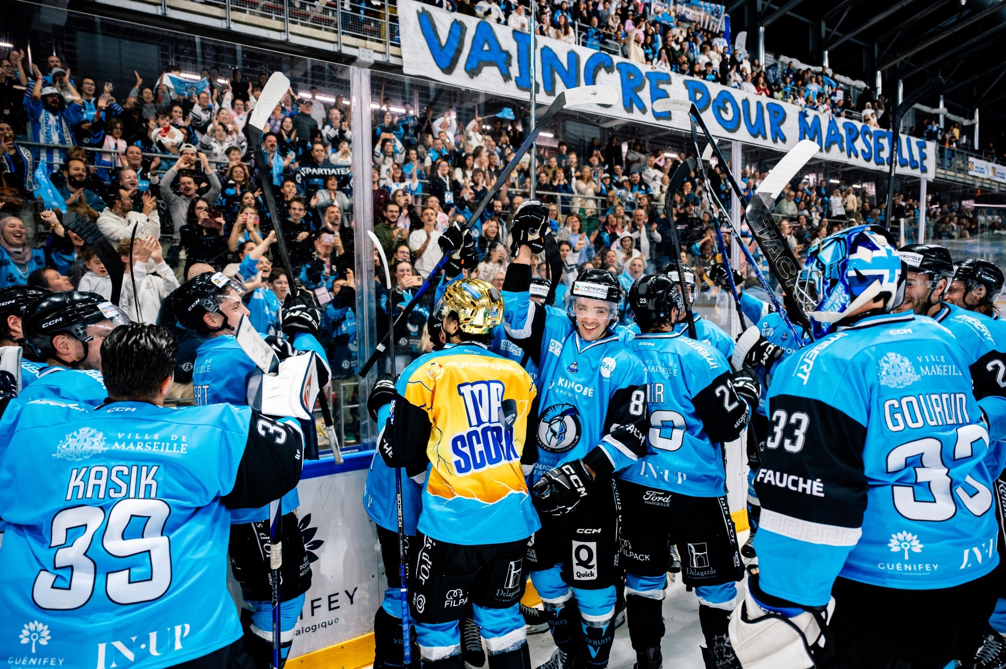 Spartiates Marseille, Apr&egrave;s six victoires de suite, les Spartiates en t&ecirc;te du championnat de France de hockey, Made in Marseille