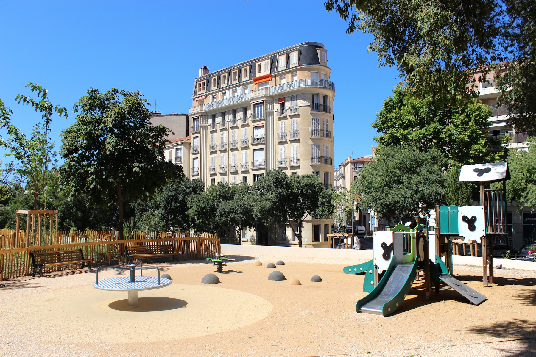 stephan, En images | Le square Stephan dévoile son nouveau visage à côté du palais Longchamp, Made in Marseille
