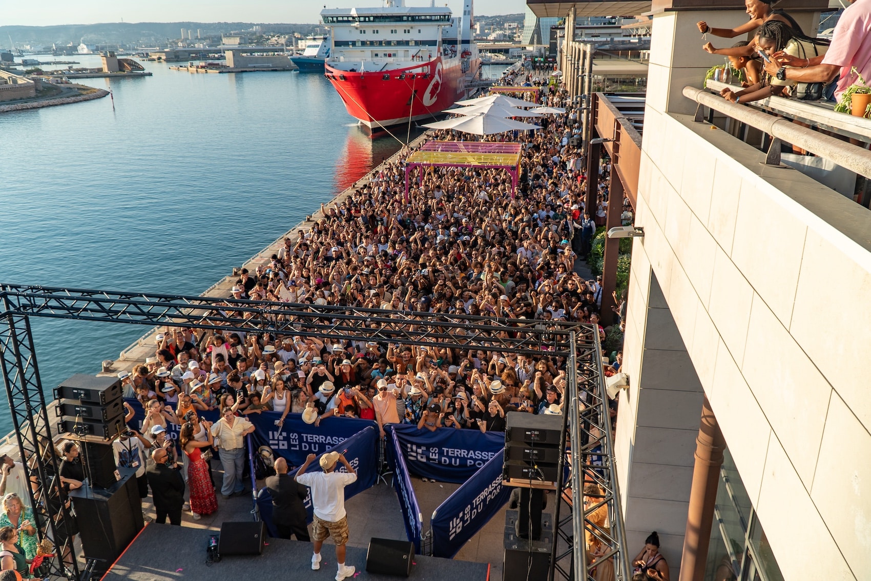 terrasses, Prot&eacute;g&eacute;&nbsp;: Amir, Mentissa, Marguerite… des concerts gratuits cet &eacute;t&eacute; aux Terrasses du Port, Made in Marseille