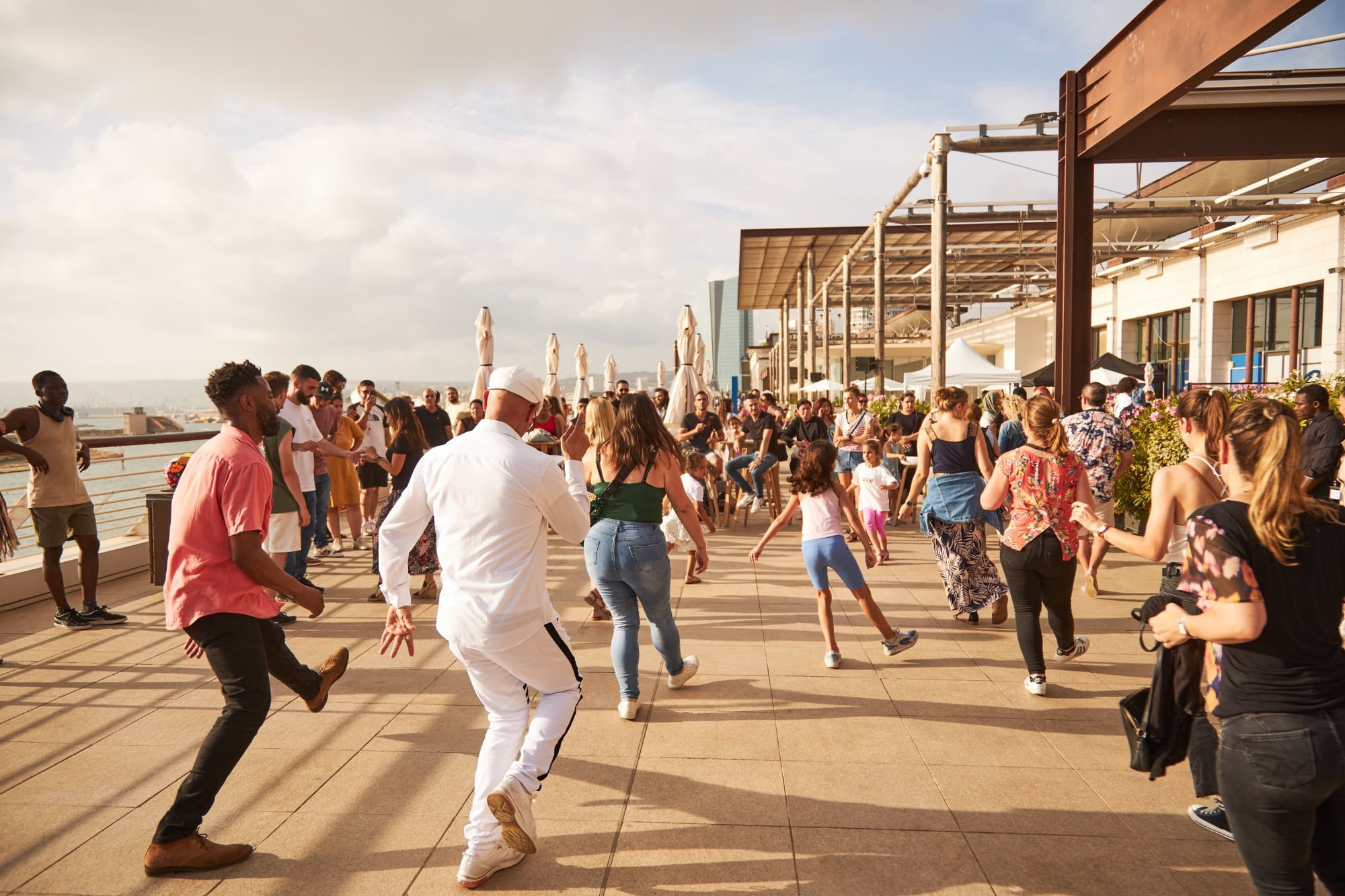 Sunset Live, Soirées latino, concerts… passez vos fins de journée au Sunset Live des Terrasses, Made in Marseille