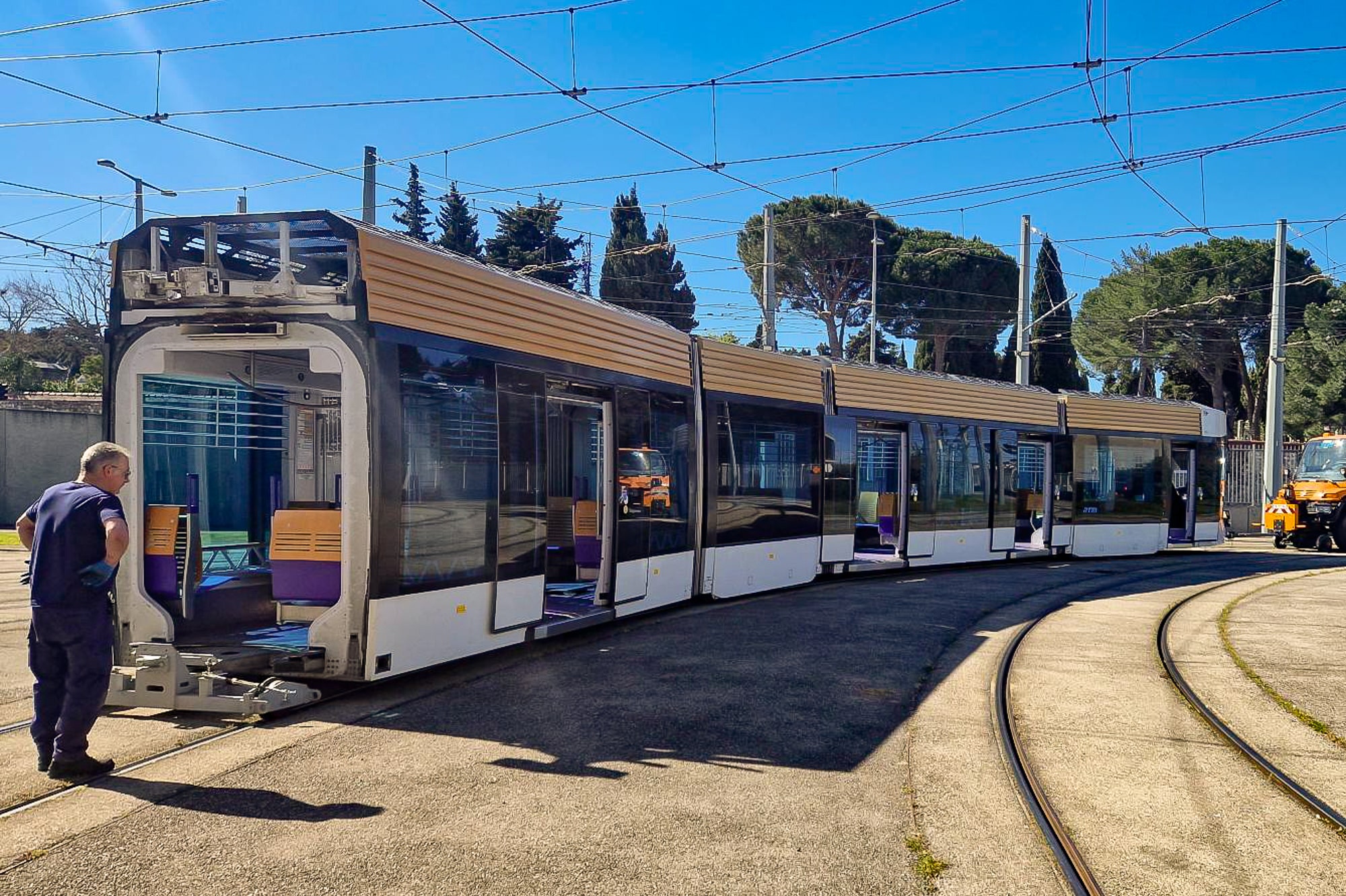 tramways, Les tramways de Marseille sont d&eacute;mont&eacute;s et partent en cure de jouvence &agrave; Albi, Made in Marseille